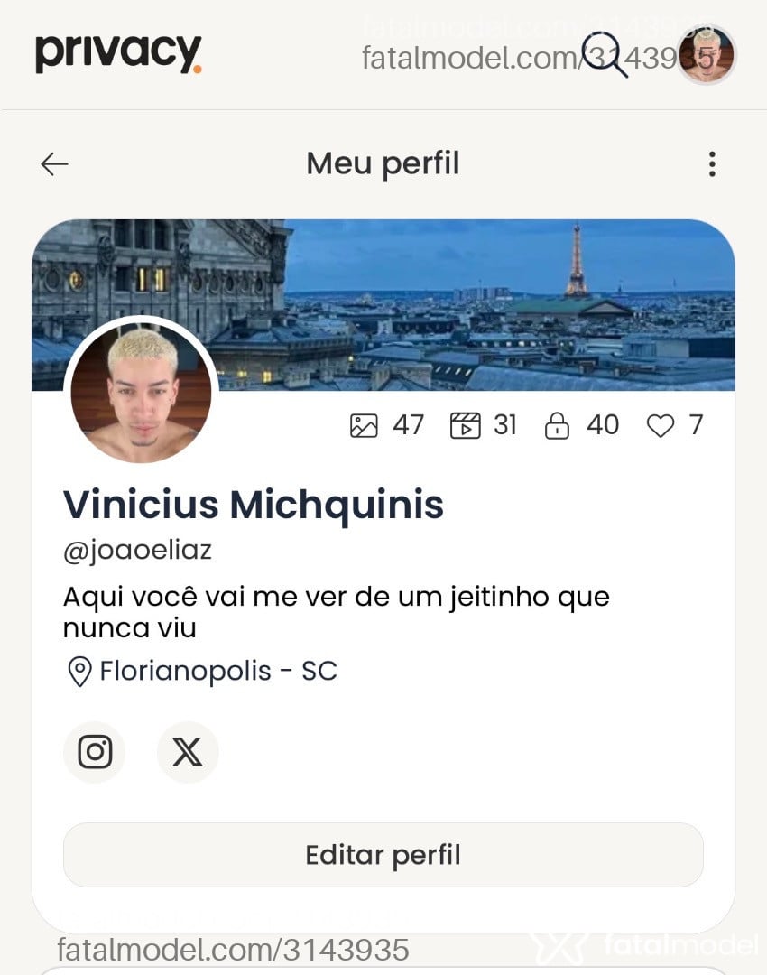 Acompanhante homem loira (o) de olhos mel - Joao