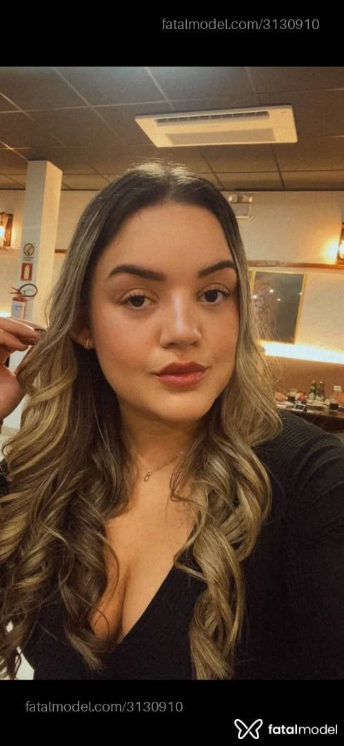 Acompanhante mulher loira (o) de olhos castanhos em Torres - Luiza