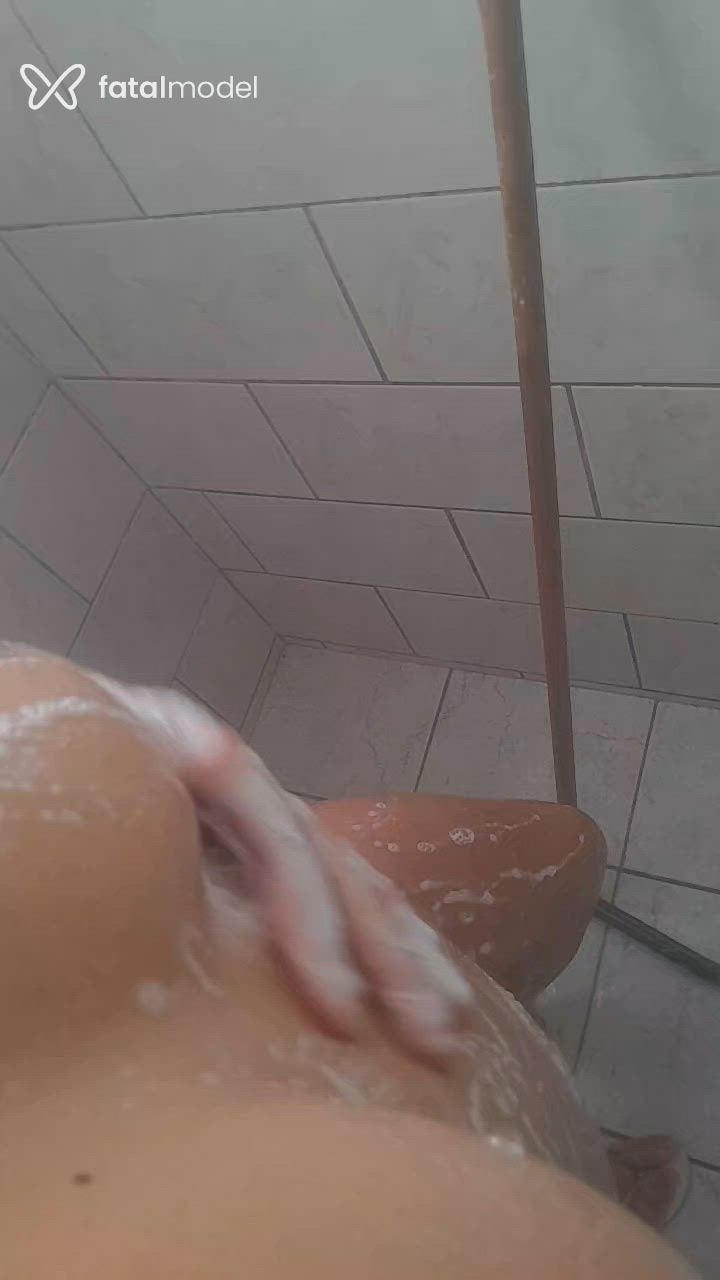 Acompanhante mulher morena (o) de olhos castanhos - Morena