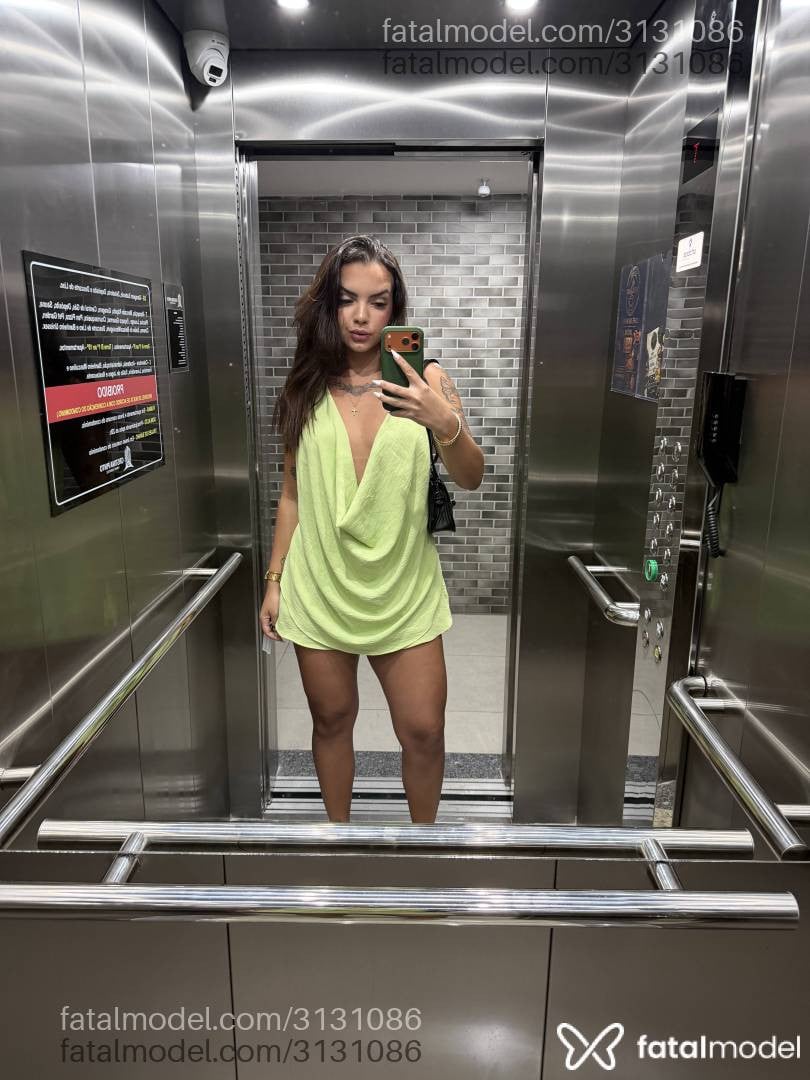 Acompanhante mulher com cabelo castanho de olhos castanhos - Sophia