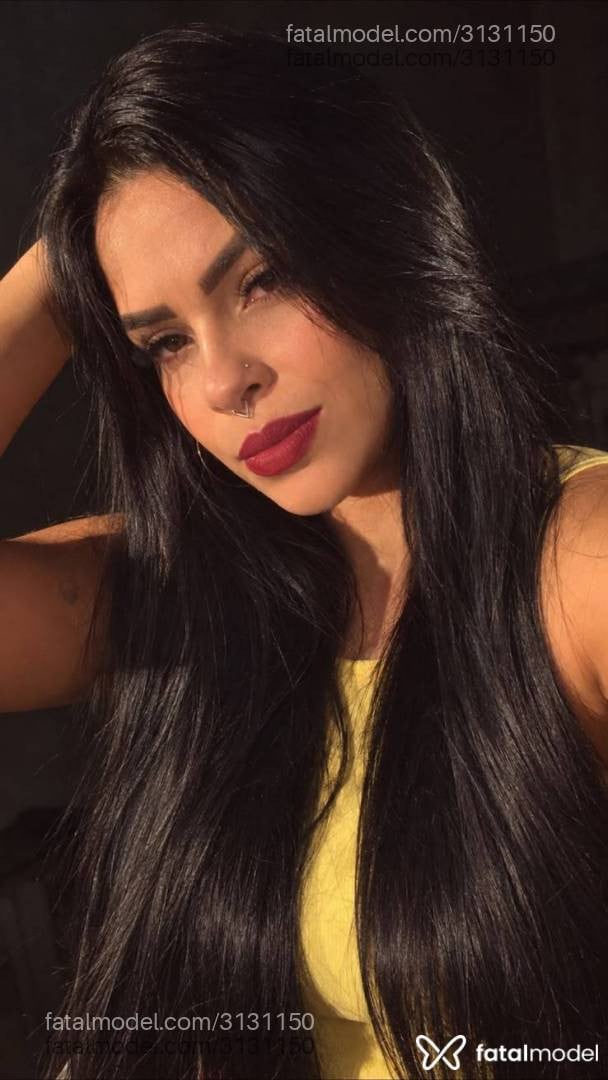 Acompanhante mulher morena (o) de olhos castanhos - Júlia Tavares