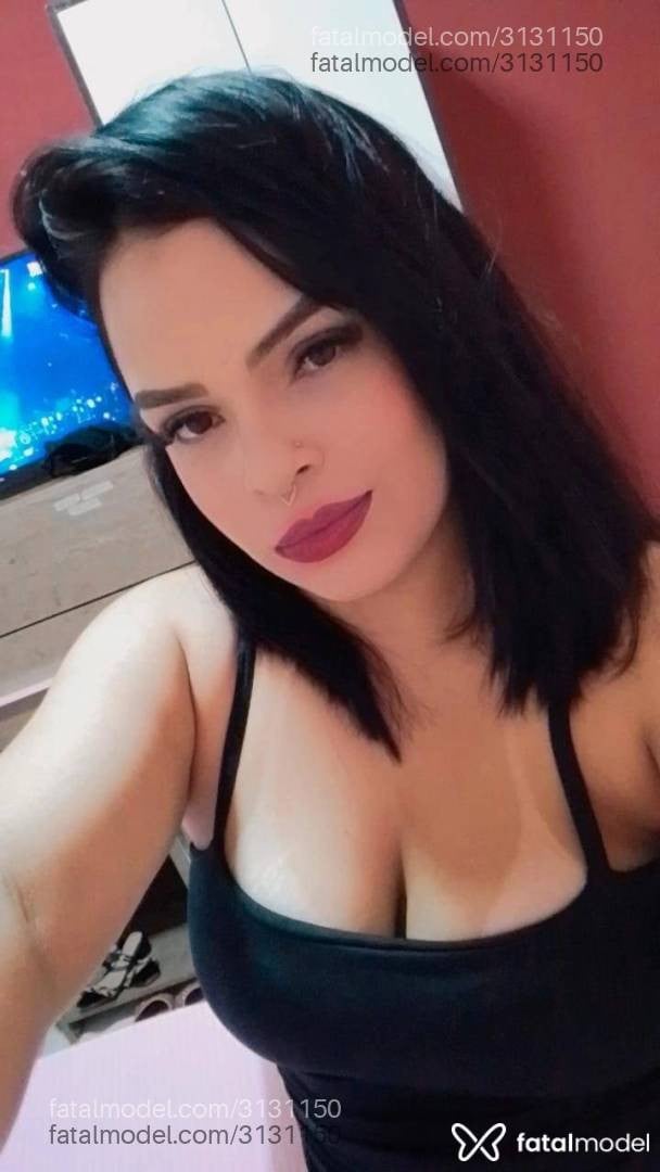 Acompanhante mulher morena (o) de olhos castanhos em Araxá - Júlia Tavares