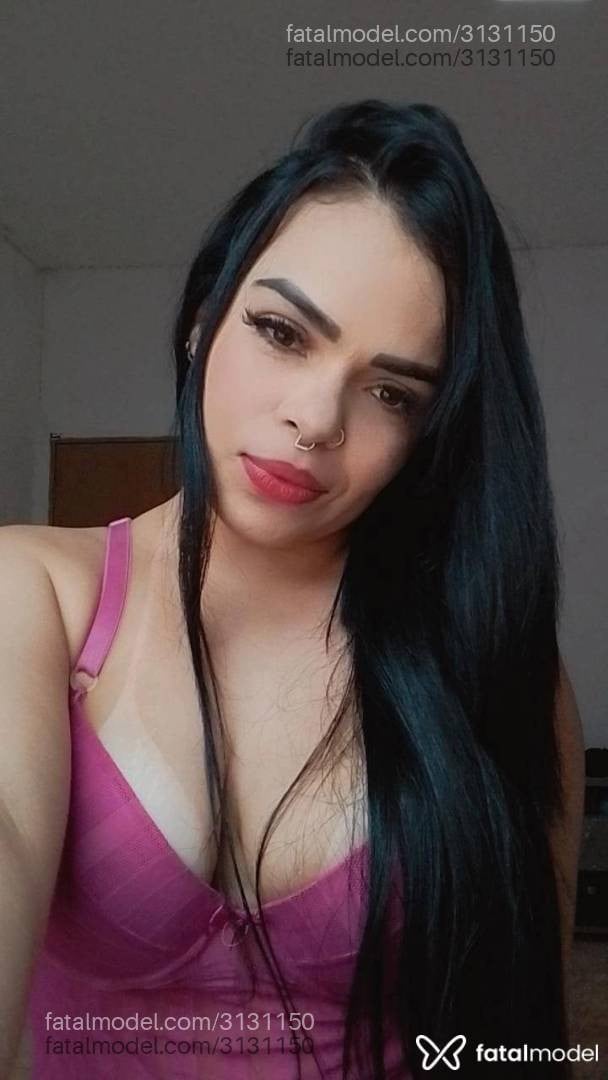 Acompanhante mulher morena (o) de olhos castanhos em Araxá - Júlia Tavares