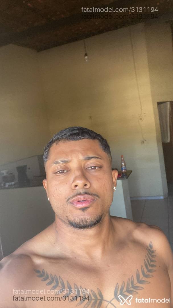 Acompanhante homem morena (o) de olhos castanhos - Gbmoreno Acompanhante homem morena (o) de olhos castanhos - Gbmoreno