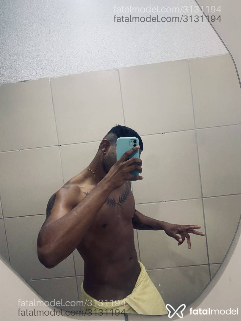 Acompanhante homem morena (o) de olhos castanhos - Gbmoreno