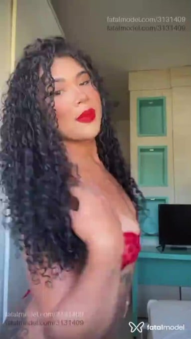 Acompanhante mulher morena (o) de olhos castanhos em Luís Eduardo Magalhães - Moana