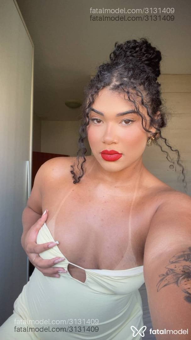 Acompanhante mulher morena (o) de olhos castanhos em Luís Eduardo Magalhães - Moana