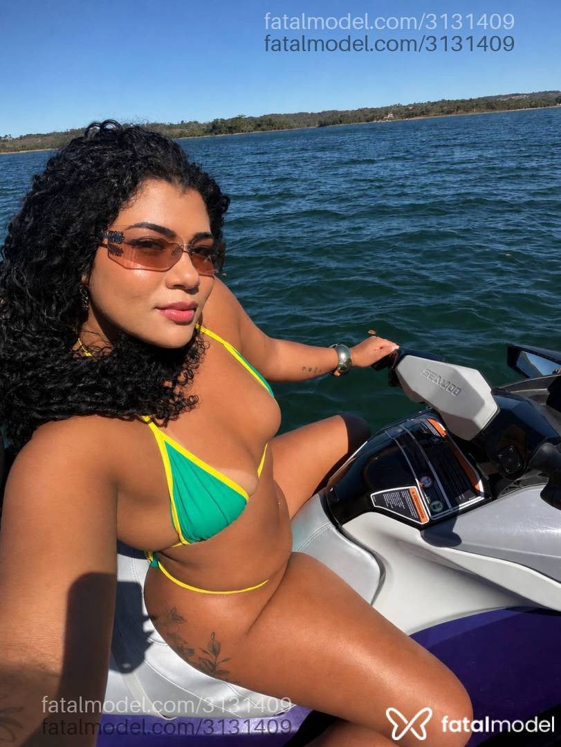 Acompanhante mulher morena (o) de olhos castanhos - Moana