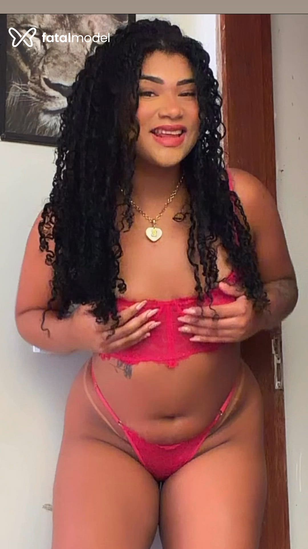 Acompanhante mulher morena (o) de olhos castanhos em Rio Verde - Moana