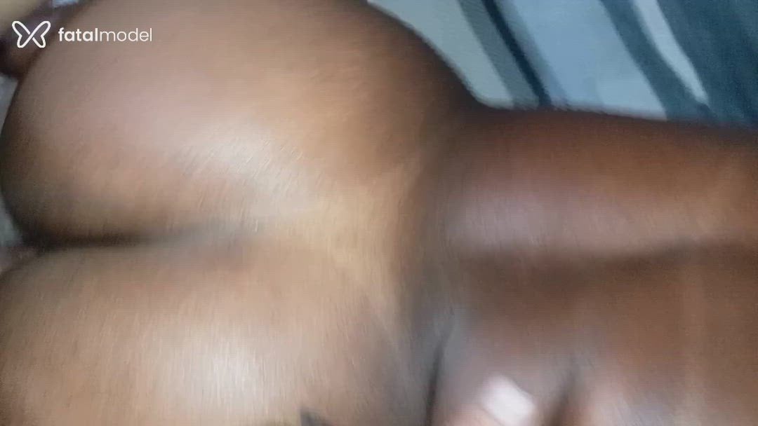 Acompanhante mulher loira (o) de olhos pretos - Cacau Lopes