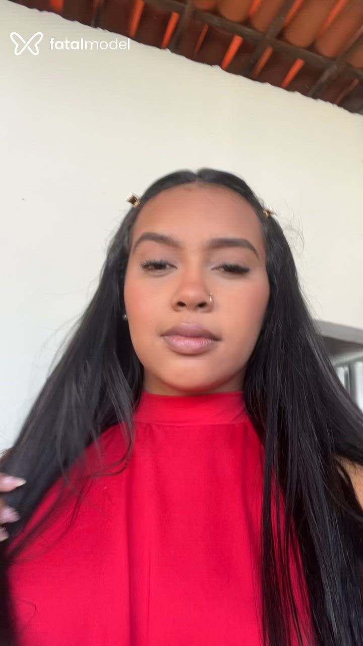 Acompanhante mulher morena (o) de olhos castanhos - Evanielly