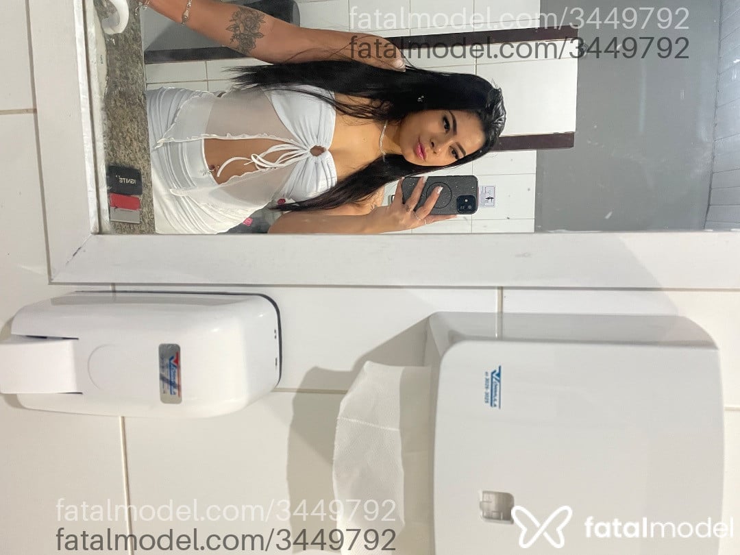 Acompanhante mulher morena (o) de olhos castanhos - Thais