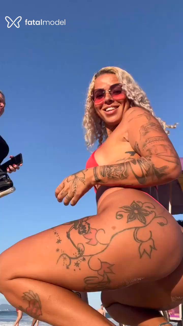 Acompanhante mulher loira (o) de olhos castanhos - Márcia Dias Acompanhante mulher loira (o) de olhos castanhos - Márcia Dias