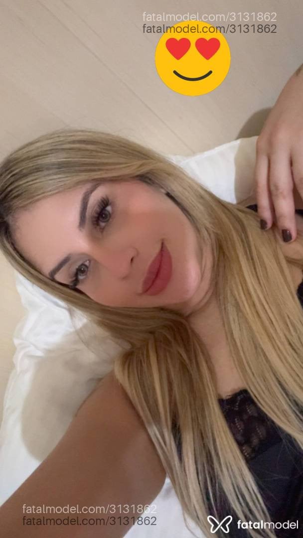 Acompanhante mulher loira (o) de olhos verdes - Lara Biancar
