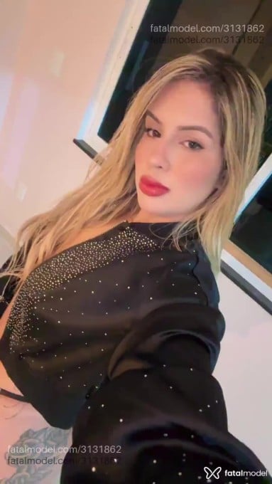 Acompanhante mulher loira (o) de olhos verdes - Lara Biancar Acompanhante mulher loira (o) de olhos verdes - Lara Biancar