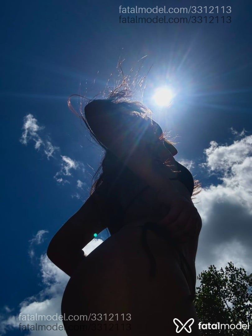 Acompanhante mulher com cabelo castanho de olhos pretos - Bella Silva