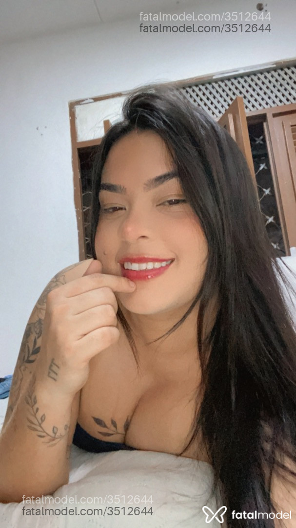 Acompanhante mulher morena (o) de olhos mel - Letícia