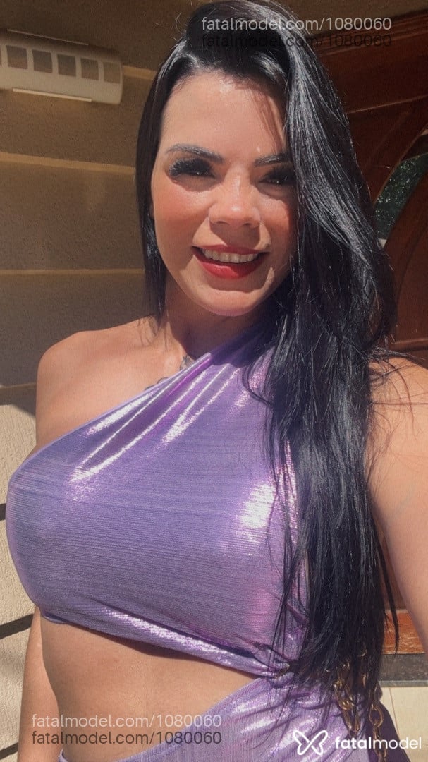 Acompanhante mulher morena (o) de olhos castanhos - Suzi Barth Gaucha