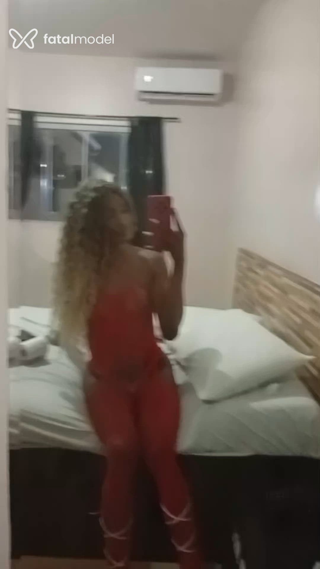 Acompanhante mulher trans morena (o) de olhos castanhos - Rafaela