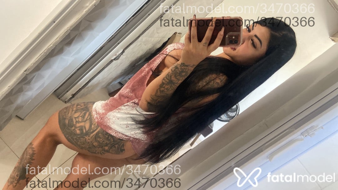 Acompanhante mulher morena (o) de olhos castanhos - Melissa