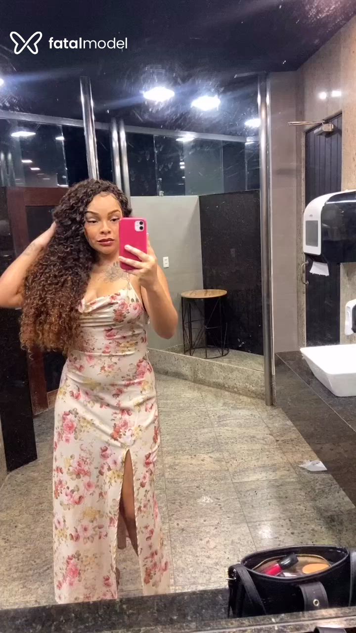 Acompanhante mulher com cabelo castanho de olhos castanhos - Anny Fernandes