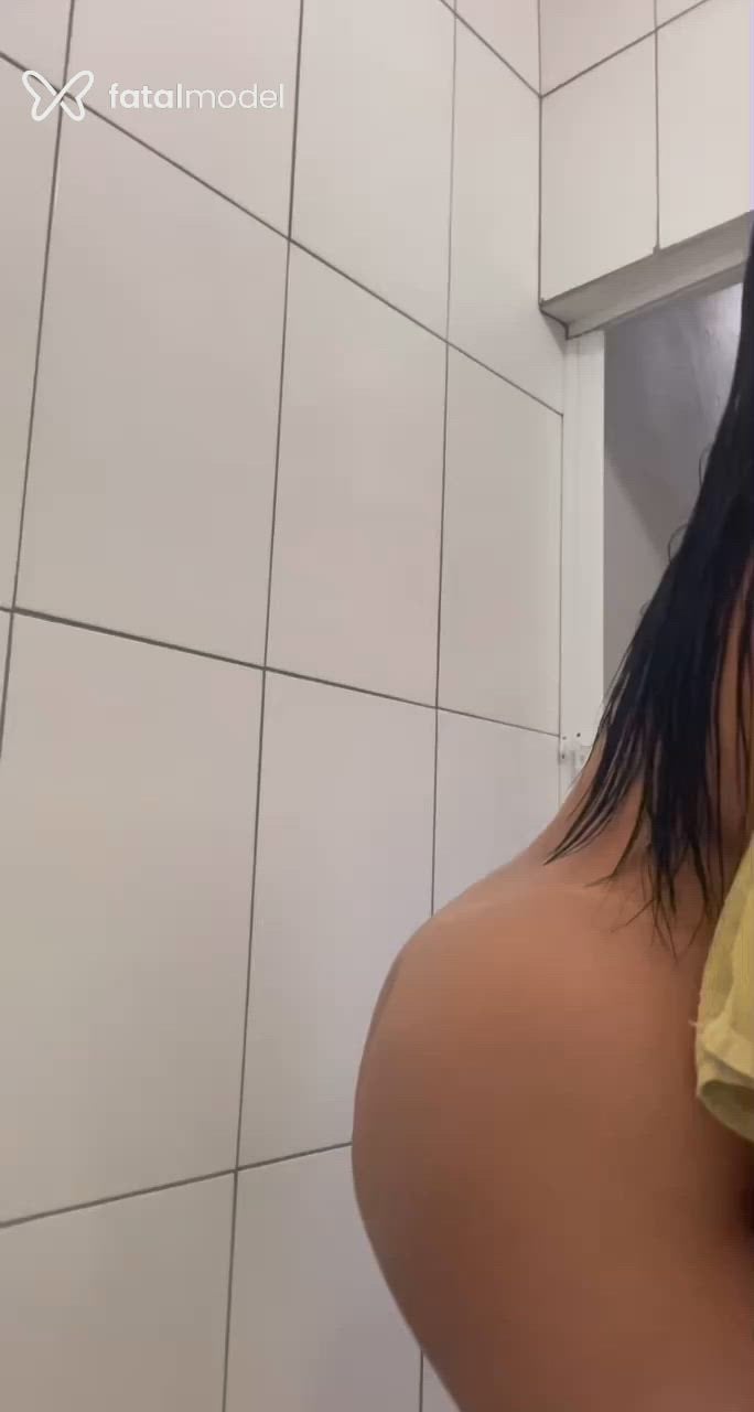 Acompanhante mulher morena (o) de olhos pretos - Sayuri Avila Acompanhante mulher morena (o) de olhos pretos - Sayuri Avila