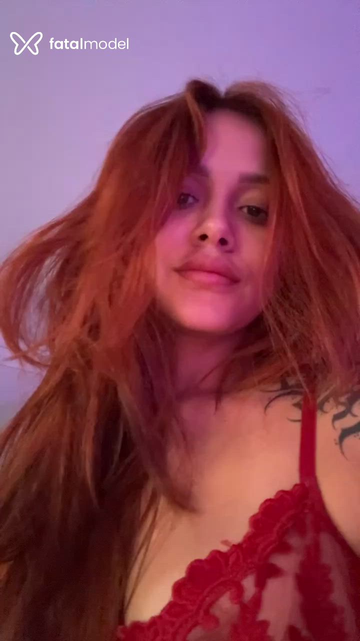 Acompanhante mulher ruiva (o) de olhos castanhos - Marii Liss