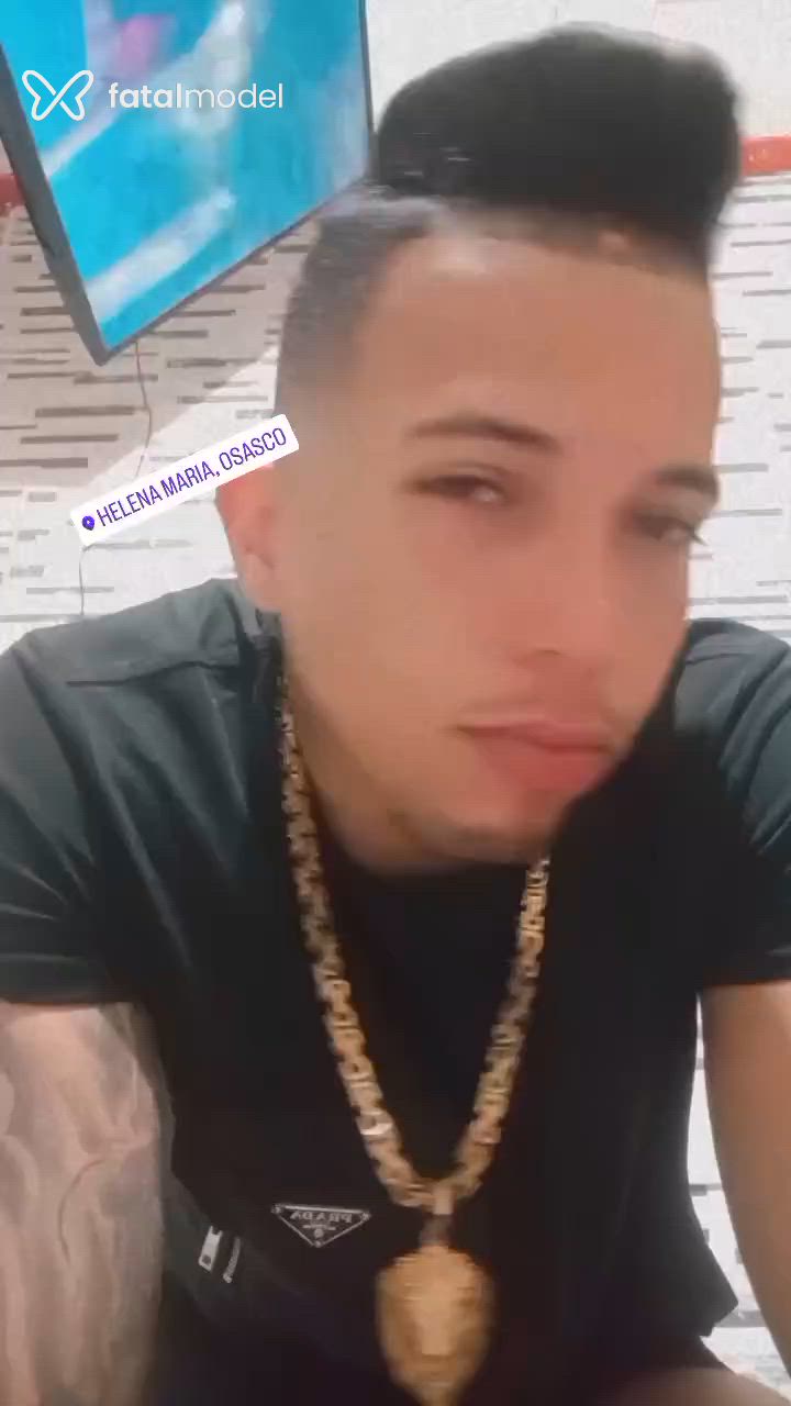 Acompanhante homem com cabelo castanho de olhos castanhos - Diego