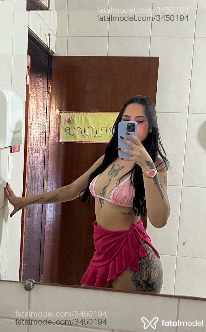 Acompanhante mulher morena (o) de olhos pretos - Lohayne