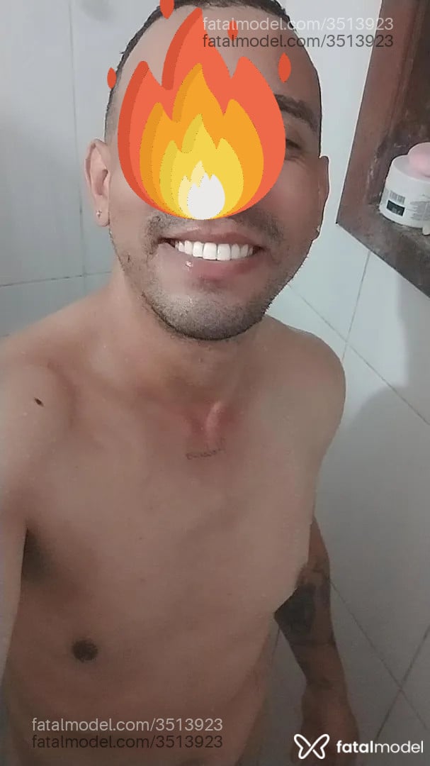 Acompanhante homem morena (o) de olhos castanhos - Tiago Acompanhante homem morena (o) de olhos castanhos - Tiago