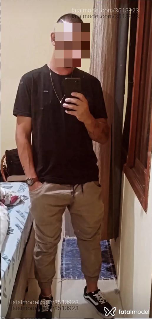 Acompanhante homem morena (o) de olhos castanhos - Tiago