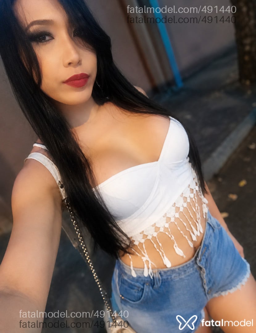 Acompanhante travesti morena (o) de olhos pretos - Ayumi