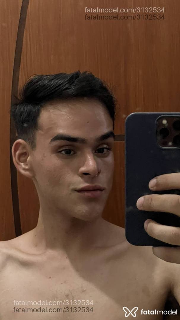 Acompanhante homem morena (o) de olhos castanhos em Goiânia - Claudinho