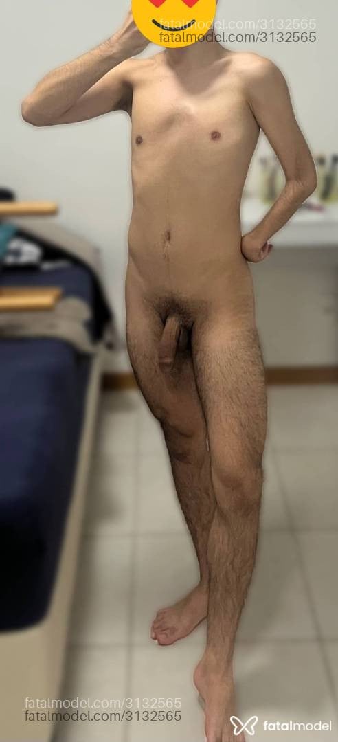 Acompanhante homem com cabelo castanho de olhos castanhos - Gu Pereira