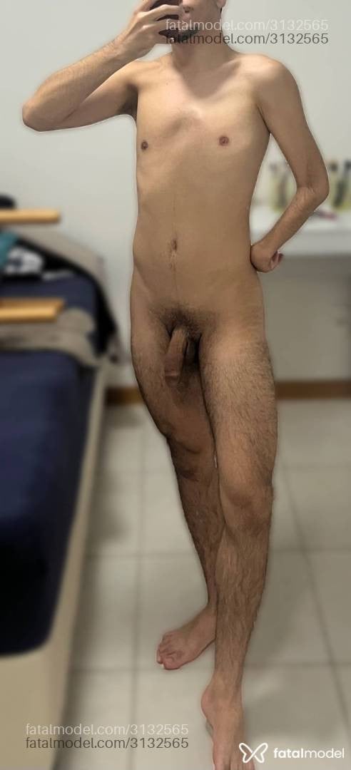 Acompanhante homem com cabelo castanho de olhos castanhos - Gu Pereira