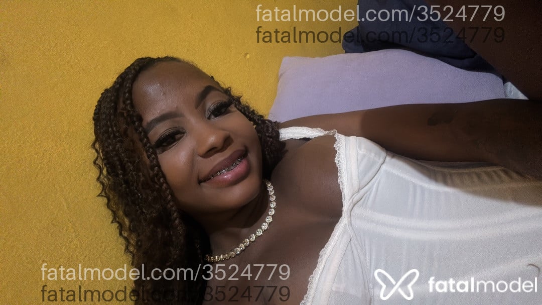 Acompanhante mulher com cabelo castanho de olhos castanhos - Marcelly Acompanhante mulher com cabelo castanho de olhos castanhos - Marcelly