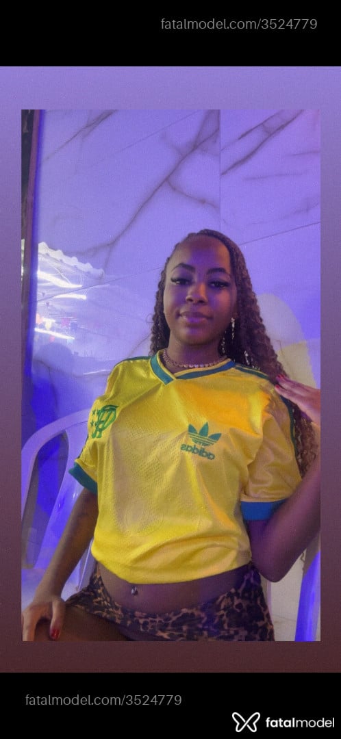 Acompanhante mulher com cabelo castanho de olhos castanhos - Marcelly Acompanhante mulher com cabelo castanho de olhos castanhos - Marcelly