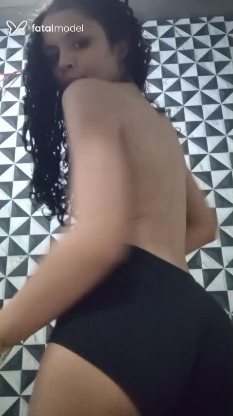 Acompanhante mulher trans morena (o) de olhos castanhos - Angel
