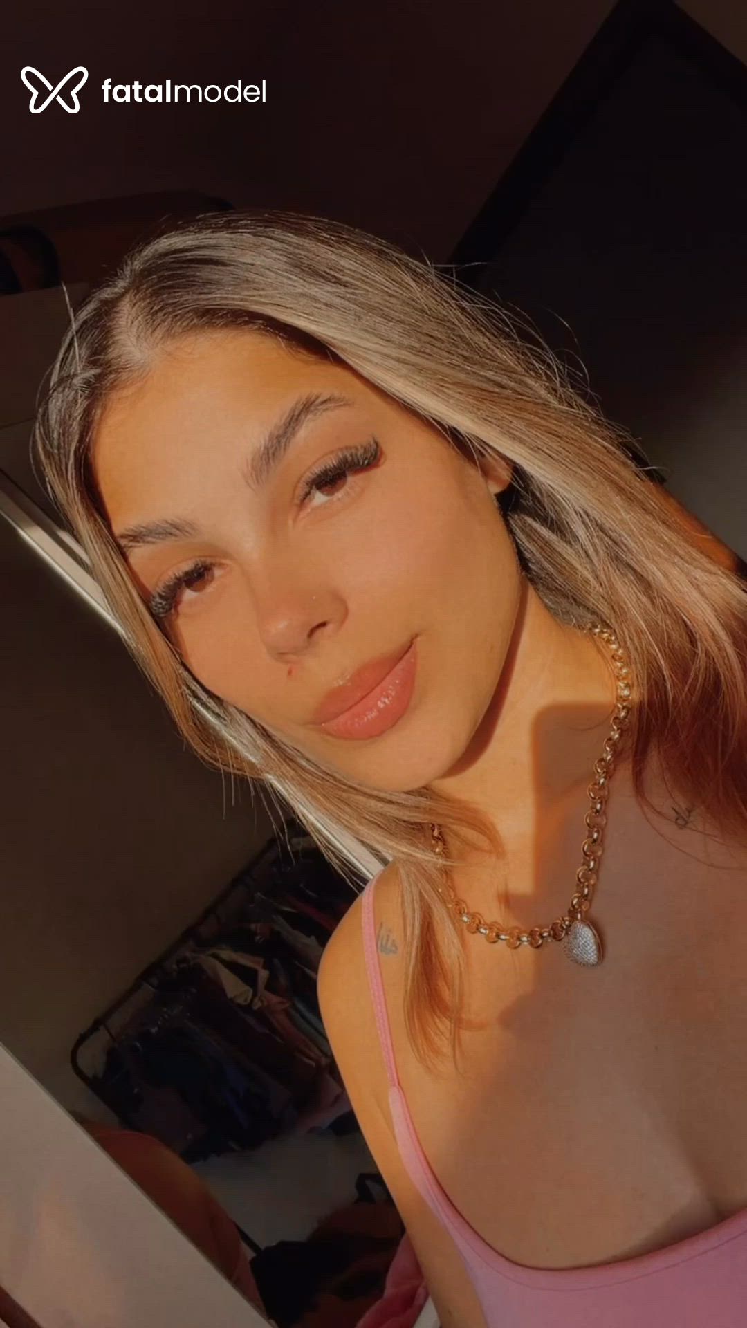 Acompanhante mulher loira (o) de olhos castanhos - Bárbara Oliveira Acompanhante mulher loira (o) de olhos castanhos - Bárbara Oliveira