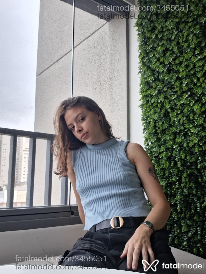 Acompanhante mulher loira (o) de olhos mel - Lylith