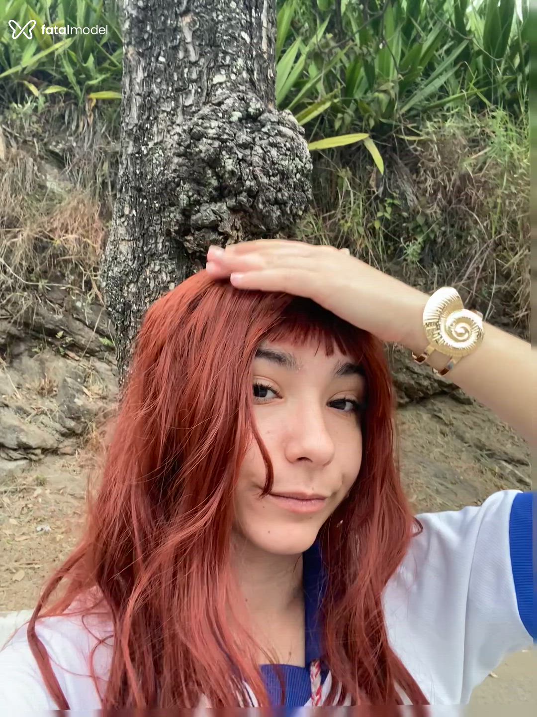 Acompanhante mulher ruiva (o) de olhos castanhos - Zayra