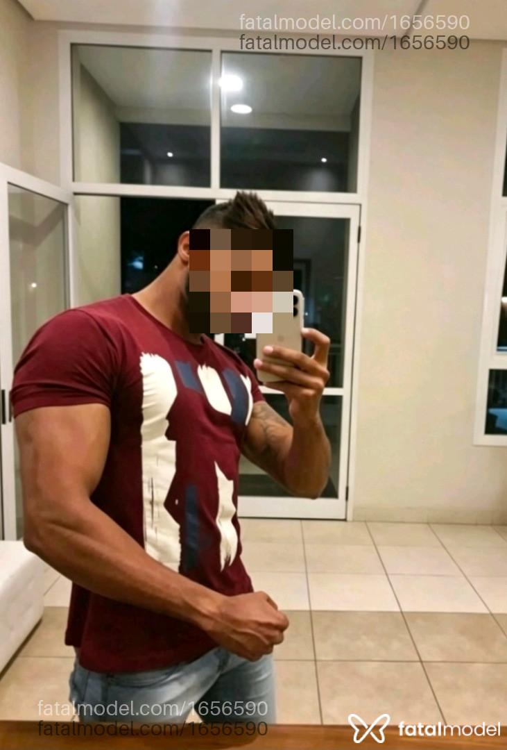 Acompanhante homem morena (o) de olhos pretos - Morenao esporra Acompanhante homem morena (o) de olhos pretos - Morenao esporra