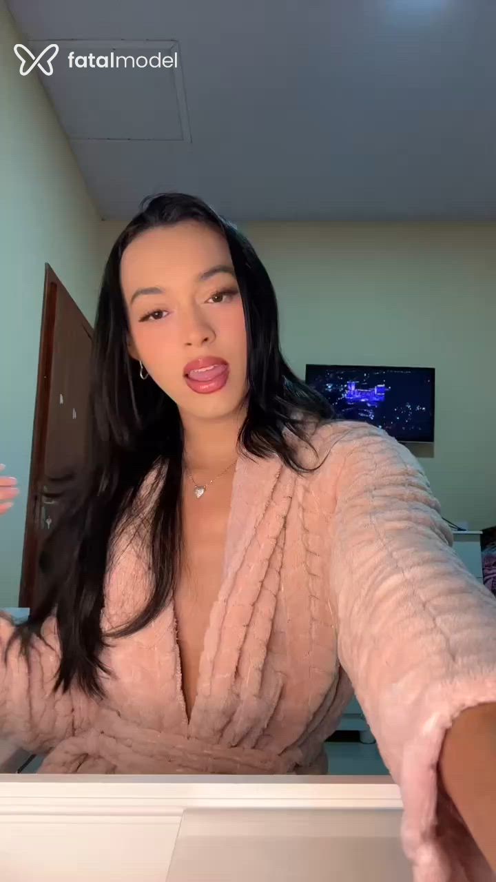 Acompanhante mulher trans morena (o) de olhos castanhos - Muniz Acompanhante mulher trans morena (o) de olhos castanhos - Muniz