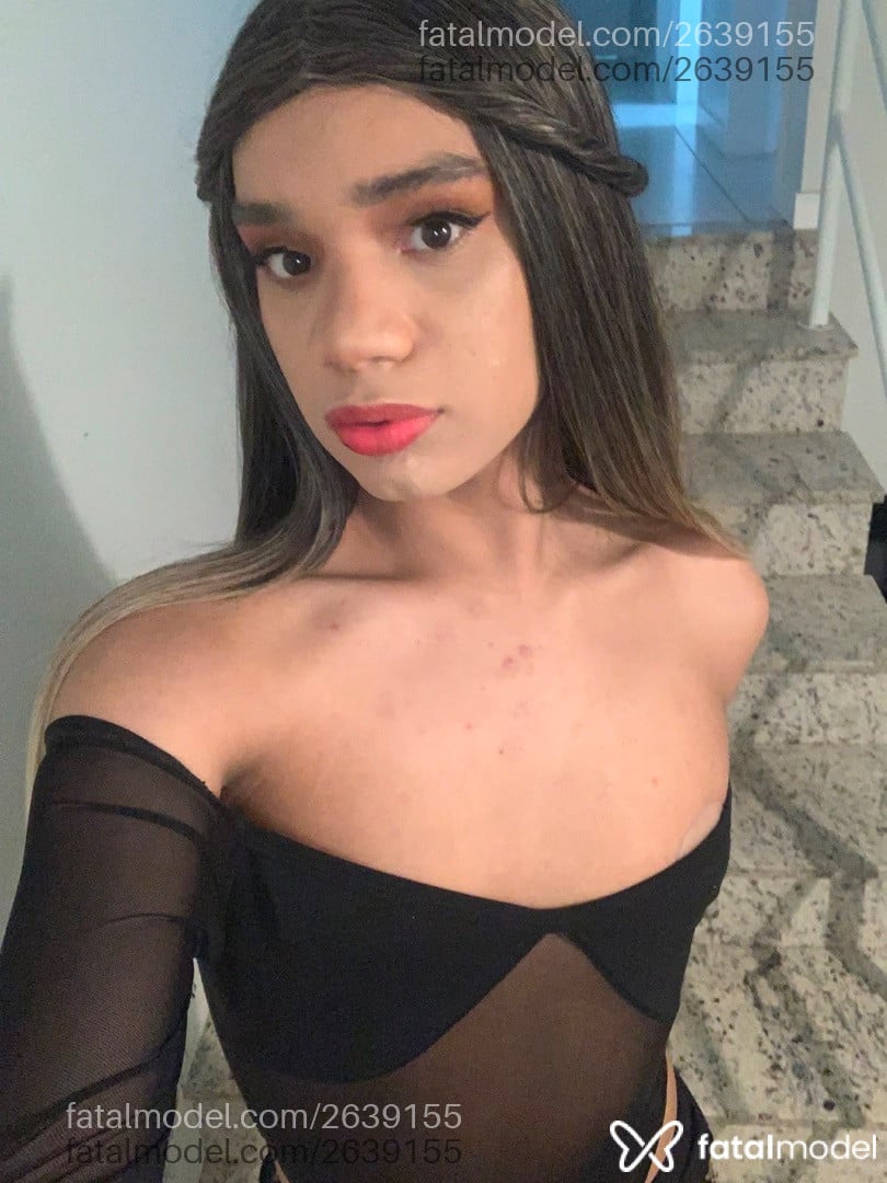 Acompanhante mulher trans morena (o) de olhos castanhos - Luna