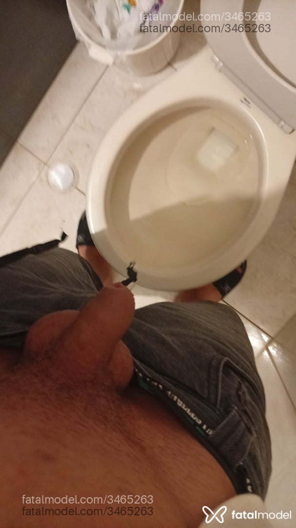 Acompanhante homem com cabelo castanho de olhos verdes - Junior