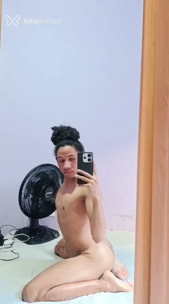 Acompanhante mulher trans morena (o) de olhos pretos - Angélica Oliveira
