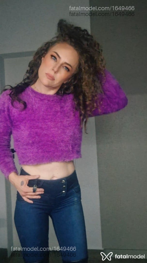 Acompanhante mulher loira (o) de olhos azuis - Sarah
