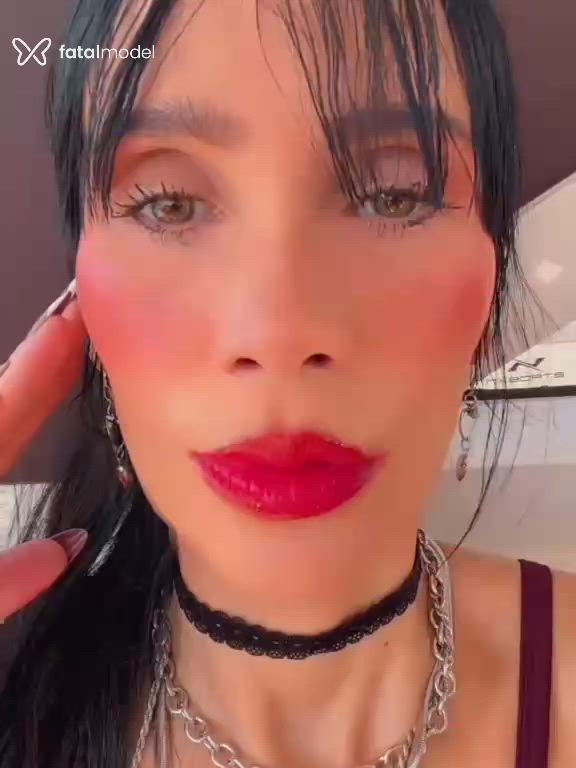 Acompanhante mulher morena (o) de olhos verdes - Isadora Acompanhante mulher morena (o) de olhos verdes - Isadora