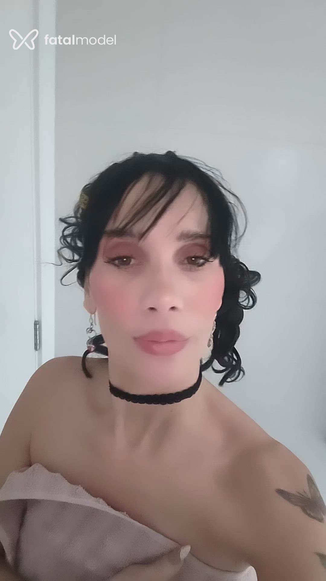Acompanhante mulher morena (o) de olhos verdes - Isadora Acompanhante mulher morena (o) de olhos verdes - Isadora