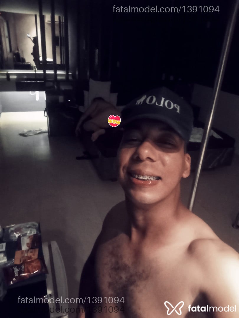 Acompanhante homem morena (o) de olhos mel - Nascimento Acompanhante homem morena (o) de olhos mel - Nascimento